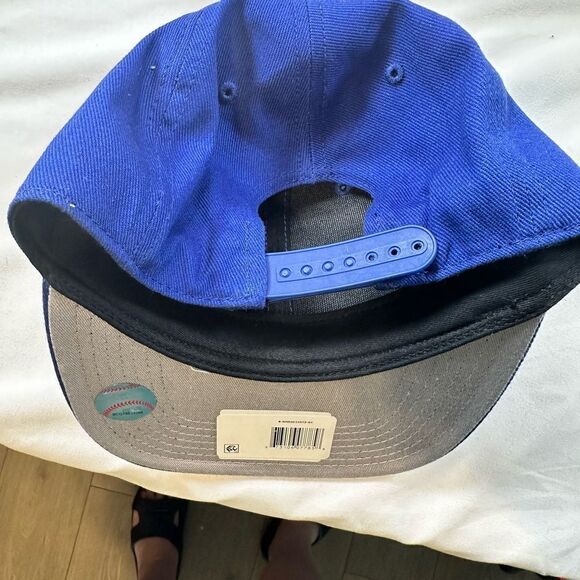 NWT Fan Favorite- Texas Rangers Blue Adjustable Baseball Cap - Picture 4 of 6
